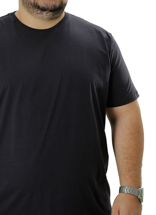 CAMISETA BÁSICA GOLA REDONDA LISA PLUS PRETA - Imagem 3