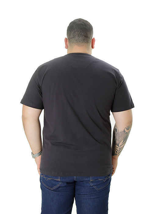 CAMISETA BÁSICA GOLA REDONDA LISA PLUS PRETA - Imagem 2